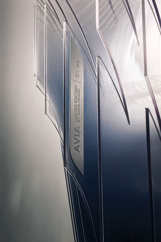 H αυθεντικότητα κάθε κομματιού φαίνεται από το ξεχωριστό νούμερο κάθε φωτιστικού.