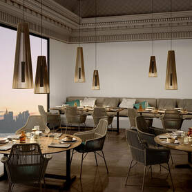 SAVINA WITH SPOTLIGHT